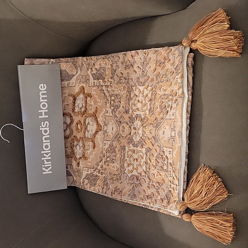 NWT Kirkland's Home Rust Medallion Runner